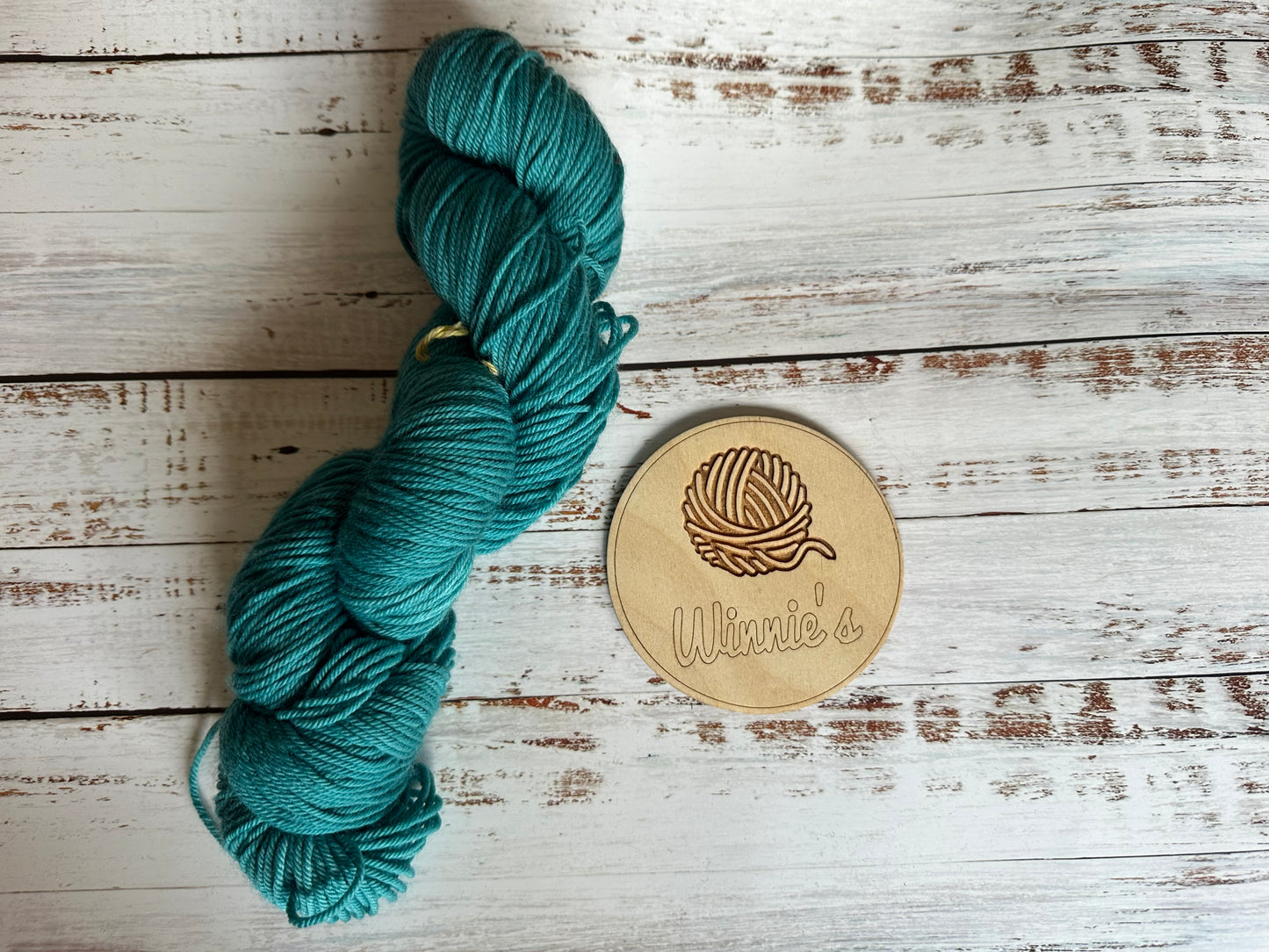 DK 100g 75% superwash Merino, 25% nylon