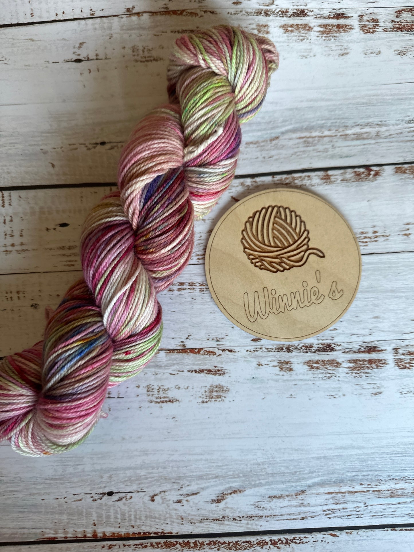 DK 100g 75% superwash Merino, 25% nylon
